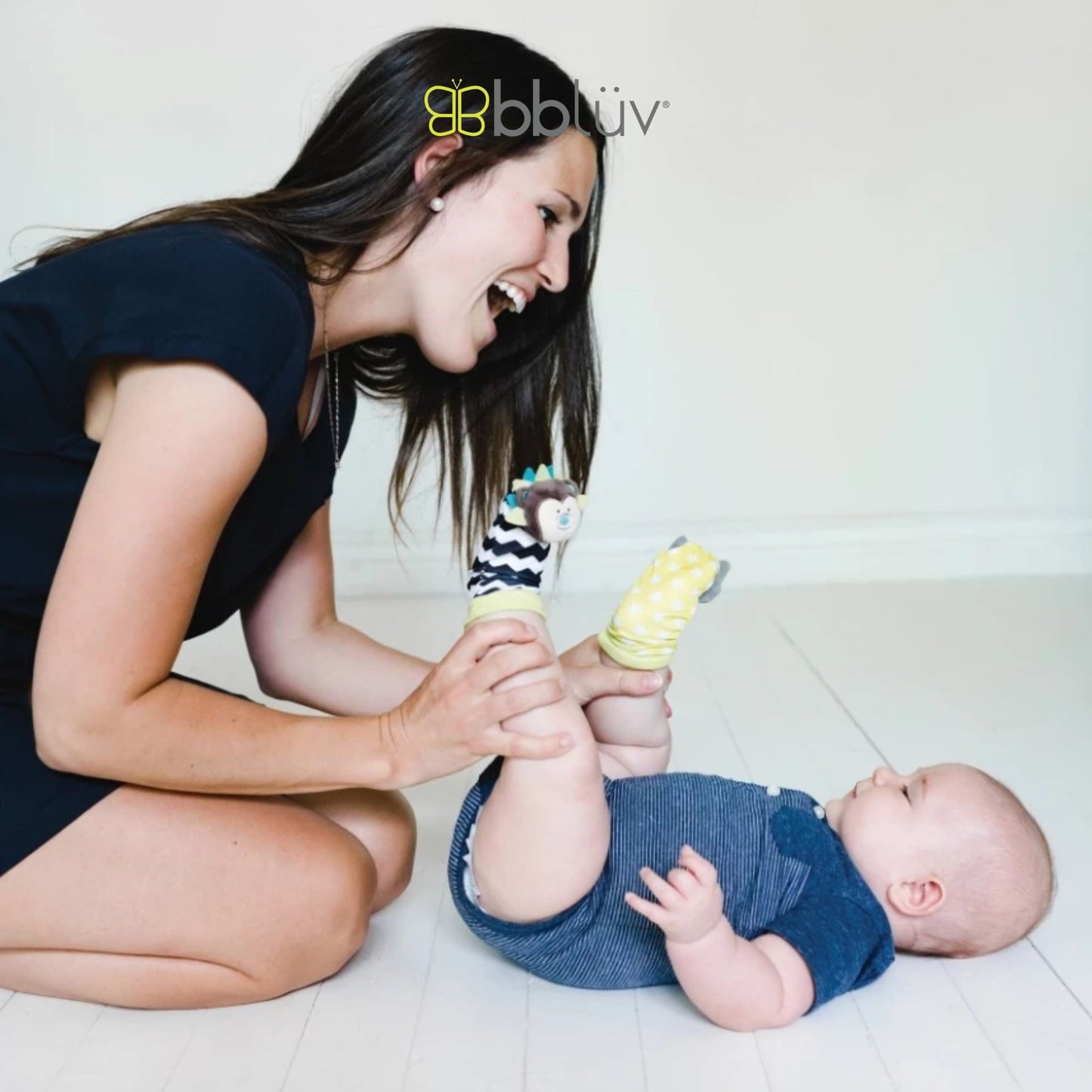 BBLUV Duo Rattle Baby Socks - Kaos Kaki dan Mainan Bayi