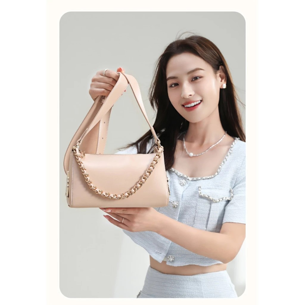 Mesuca Hello Kitty Triangle Bag - Tas Selempang Disney Premium