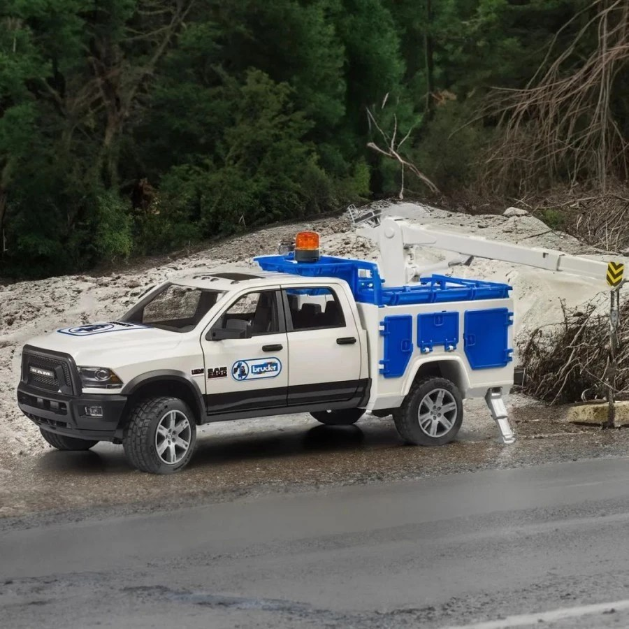 Bruder 2509 RAM 2500 Service Truck with Rotating Beacon - Mainan Miniatur Truk Servis