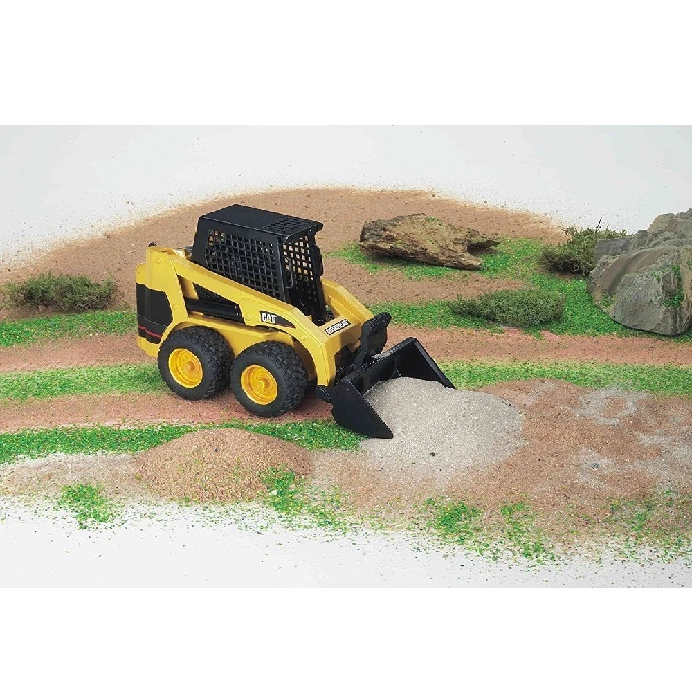 Bruder 2481 CAT Skid Steer Loader - Mainan Miniatur Truk Pengangkut