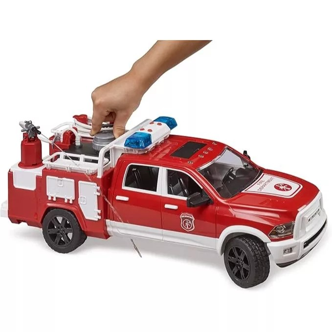 Bruder 2544 RAM 2500 Fire Engine Truck with L+S Module - Mainan Miniatur Mobil Pemadam Kebakaran